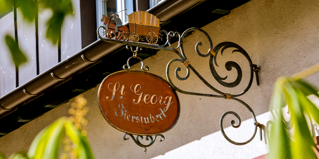 Restaurant im Saarland, Schild der Georgstube als Close-Up