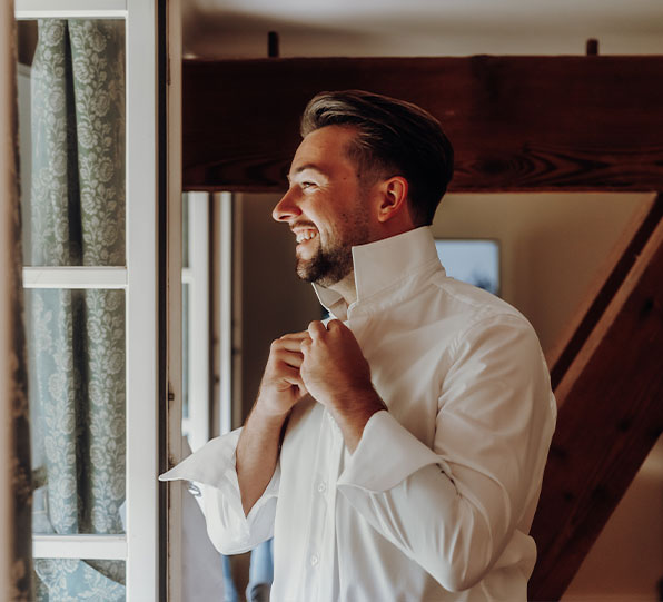 Niklas getting ready hochzeit