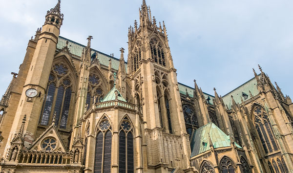 Angebot Kulturreise mit Picknickkorb und Routenvorschlägen